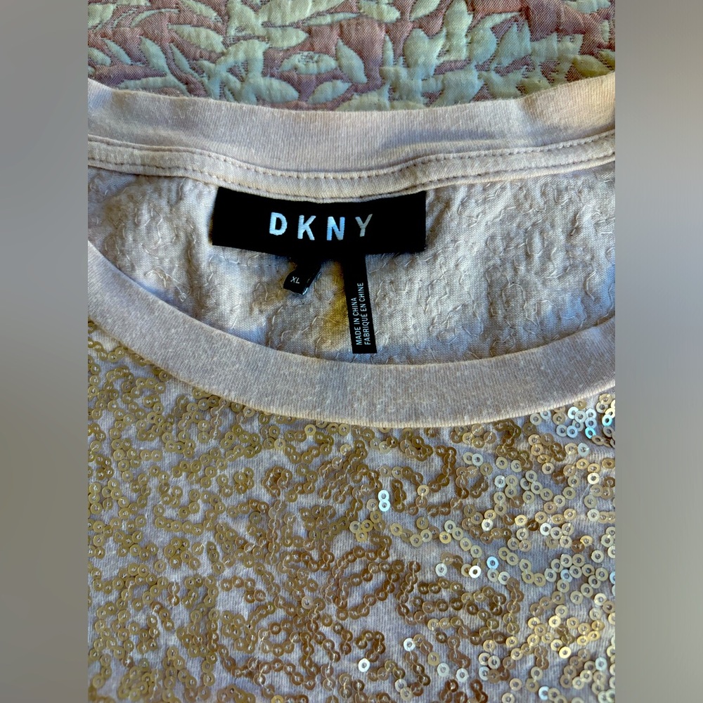 DKNY top with sequin in light pink